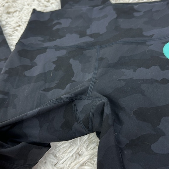 Lululemon Wunder Train High-Rise Tight 25" Heritage 365 Camo Deep Coal Multi - Picture 3 of 5